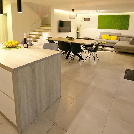 Holiday home North Zaton (Zadar)